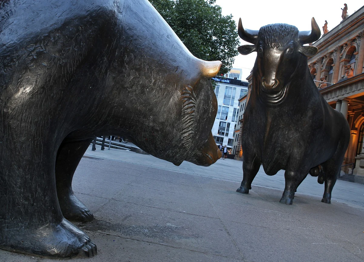 What Jhunjhunwala, Damani And Other Veteran Investors Bought And Sold In September Quarter