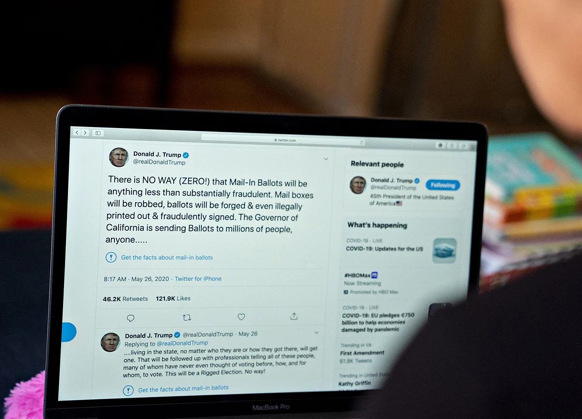 Trump Aims Order at Social Media Giants Amid Fury Over Twitter