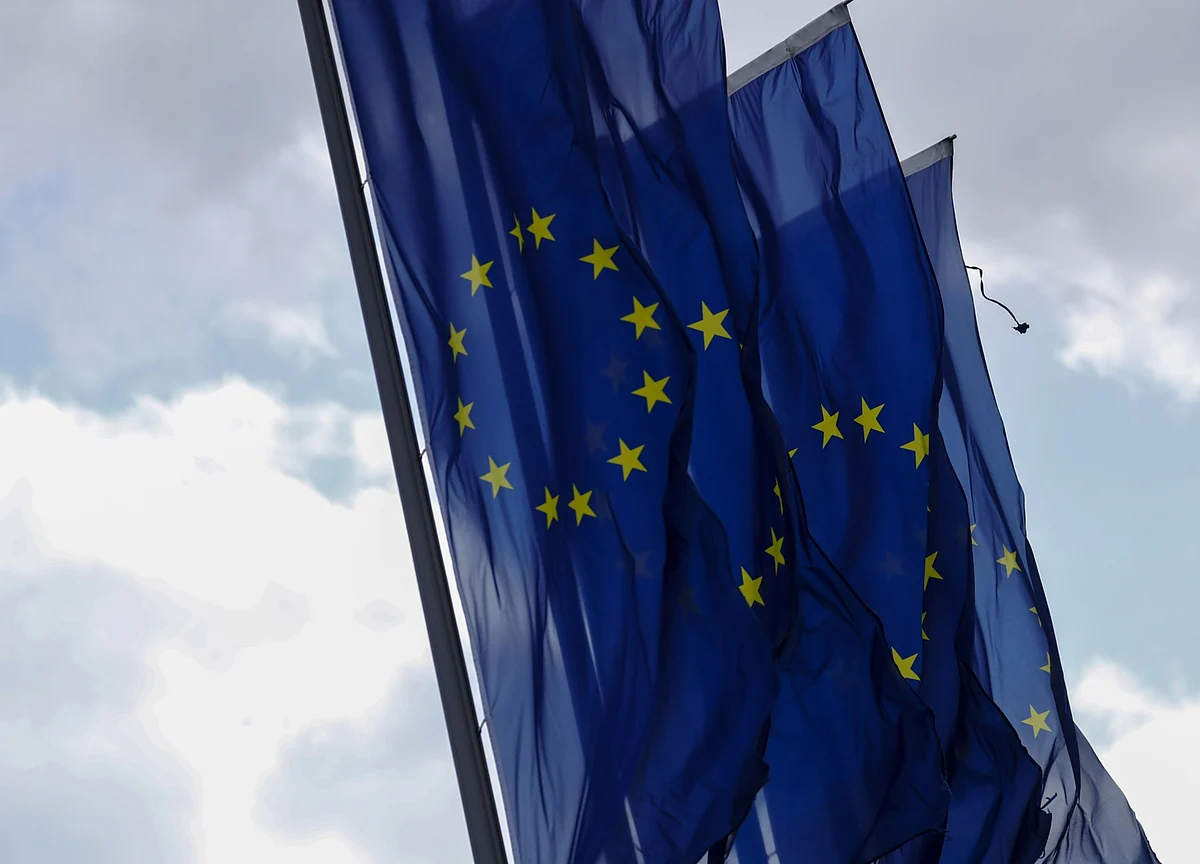 Euro-Area Economy Closer to ECB’s Worst-Case Estimates, Lagarde Says