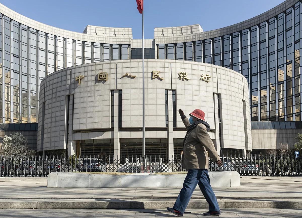 PBOC Shouldn’t Buy Government Bonds Directly, Adviser Says