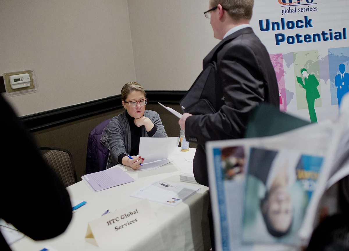 U.S. Jobless-Claims Data Become Trickier as Economic Gauge