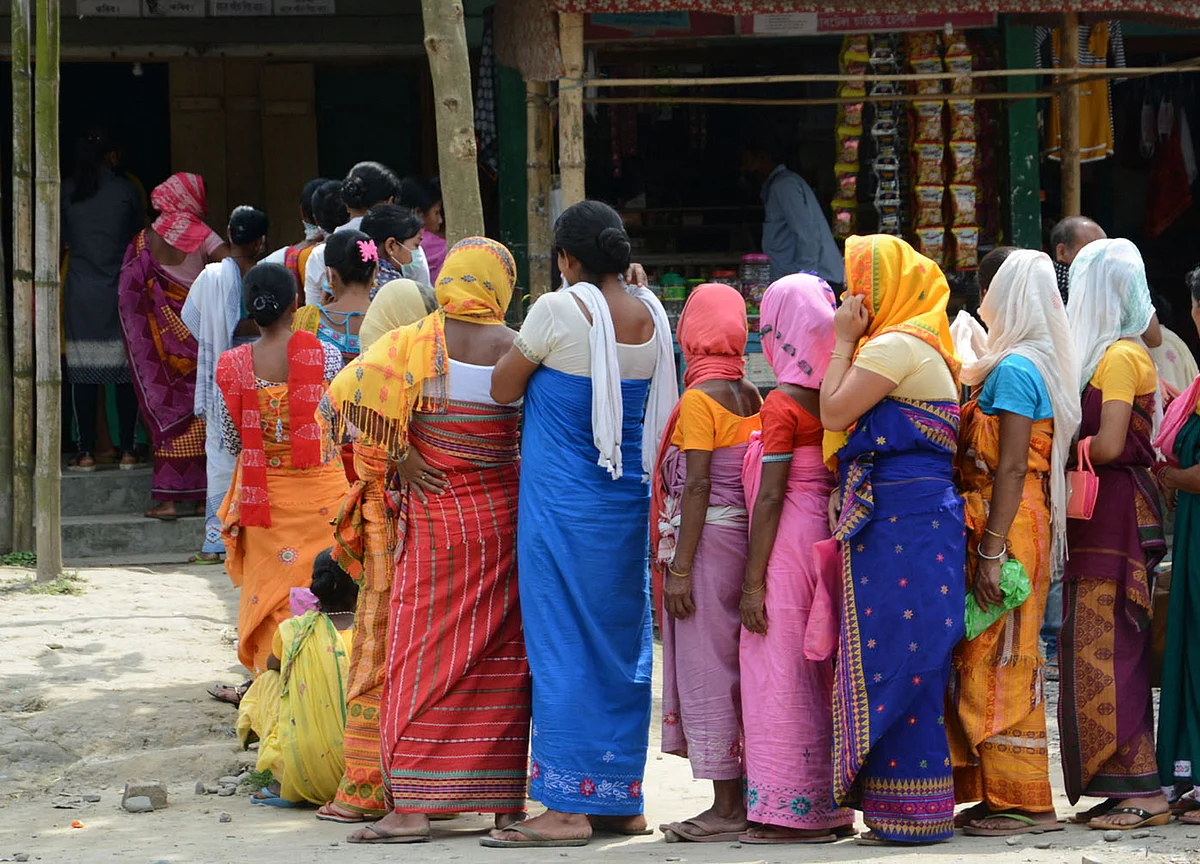 India Looks To Provide Insurance Cover To All Jan Dhan Account Holders