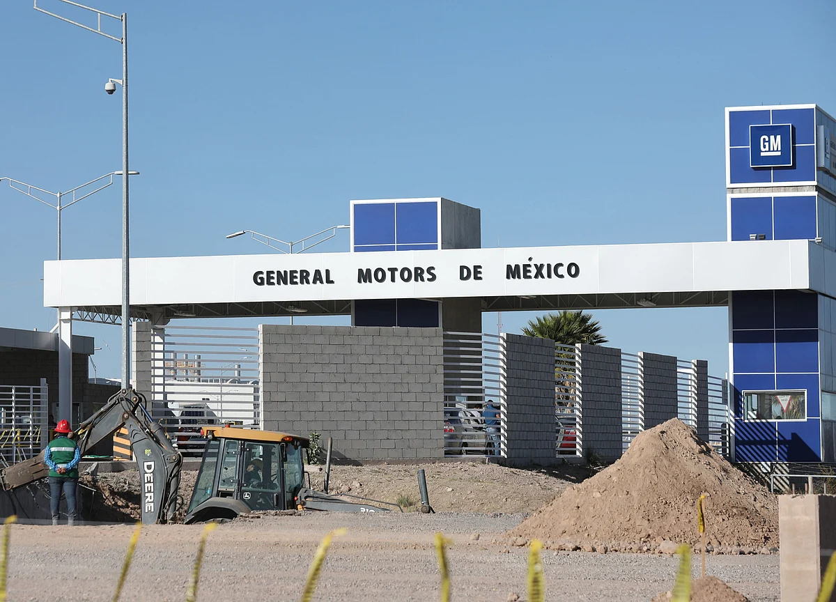 GM to Reopen Cash-Cow Mexican Pickup Plant as Soon as Next Week