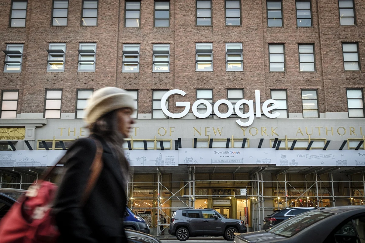 Google Helps Place Ads on Sites Amplifying Covid-19 Conspiracies