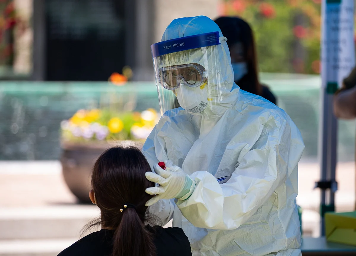U.S. Cases Rise 0.9%; Texas Hospitalizations Spike: Virus Update
