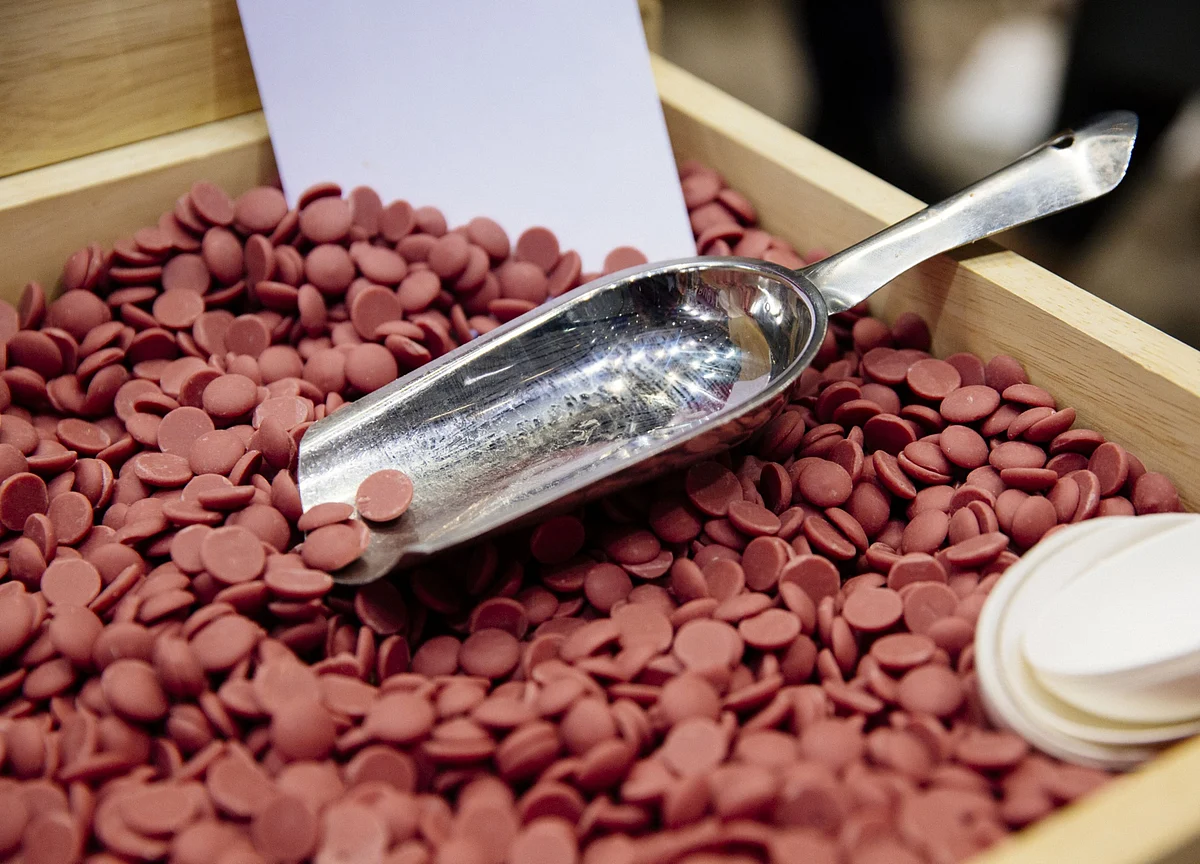 Darkened Duty-Free Shops Are Fueling a Worldwide Chocolate Glut