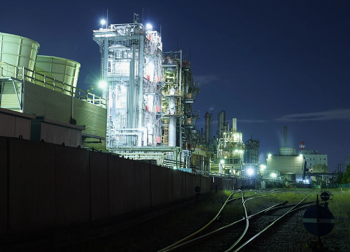 Japanese Factory Output Drops Again Even as Emergency Ends