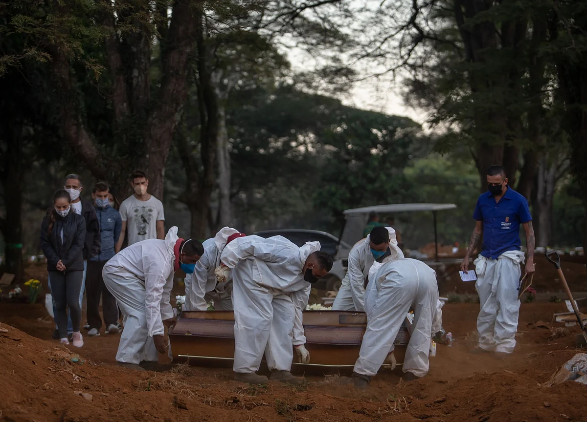 Brazil Reports Record Covid-19 Deaths as Surge Continues