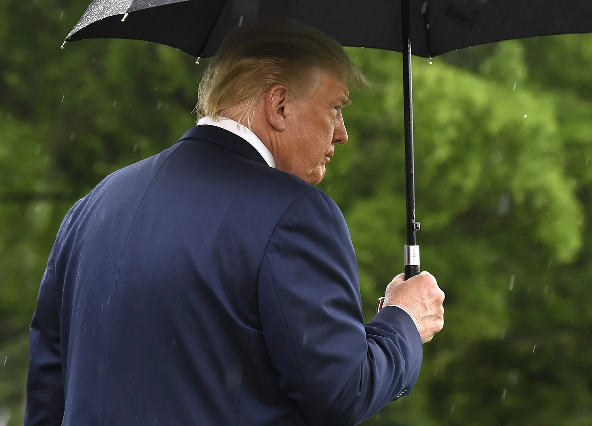 Trump’s Polls Are Plunging But It’s Too Early to Count Him Out