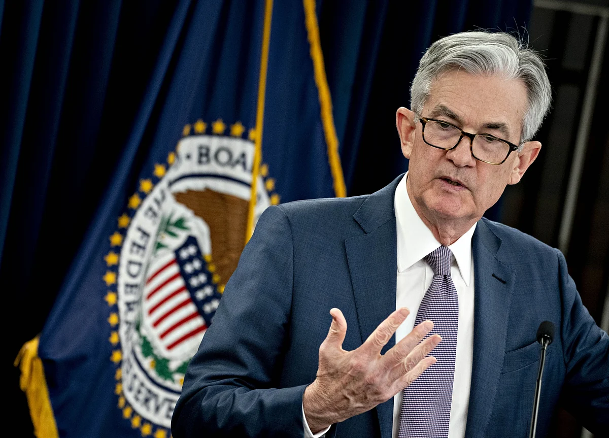 Powell Emphasizes Inequality in Pandemic-Fueled Job Losses