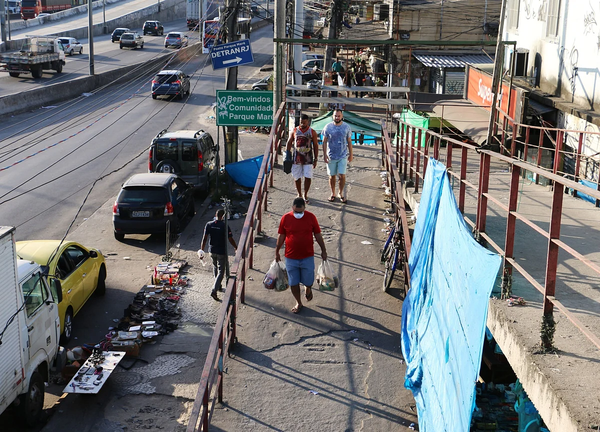 Brazil’s Job Loss Less Dramatic Than Forecast as Economy Reopens