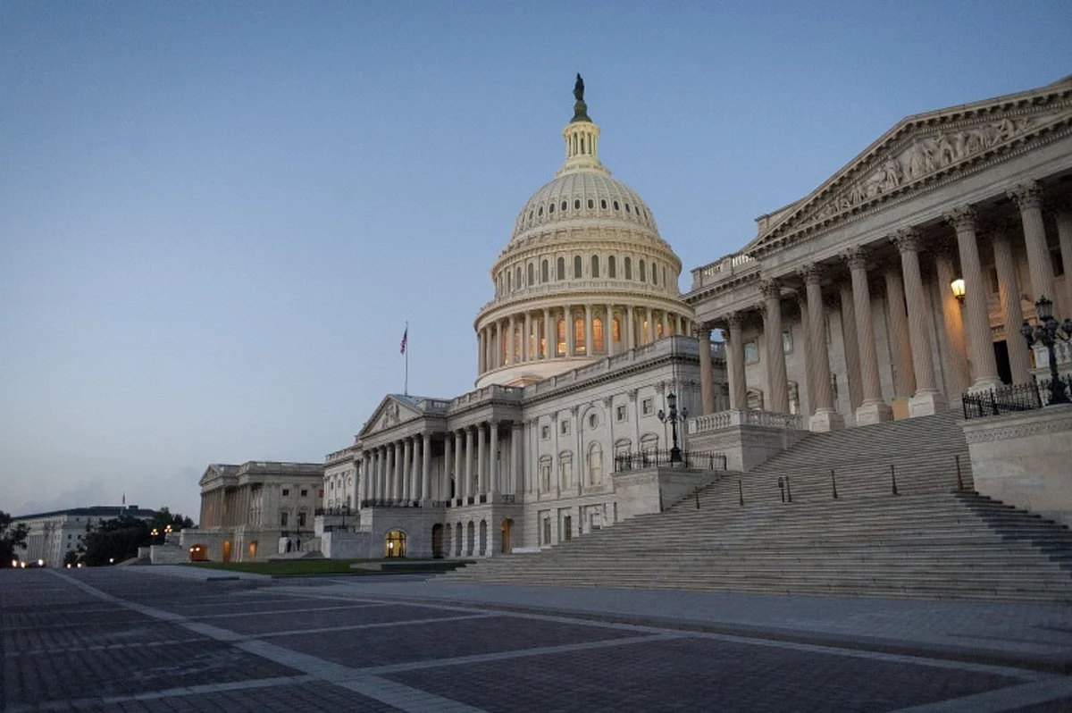 U.S. Economy Too Fragile for Congress to Remove Income Support