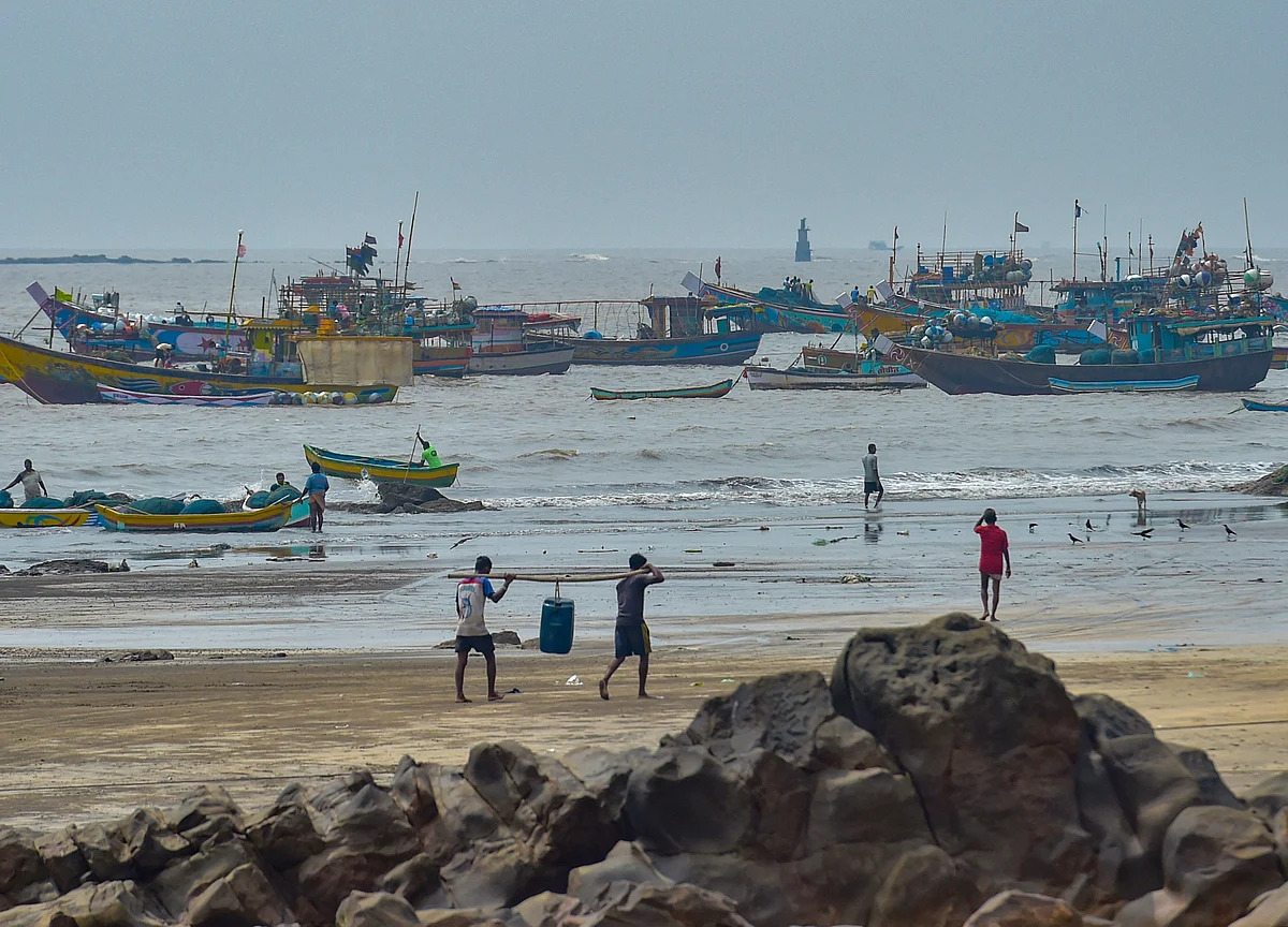 Cyclone Nisarga Live Updates: Severe Cyclonic Storm To Cross Alibag On June 3 Afternoon