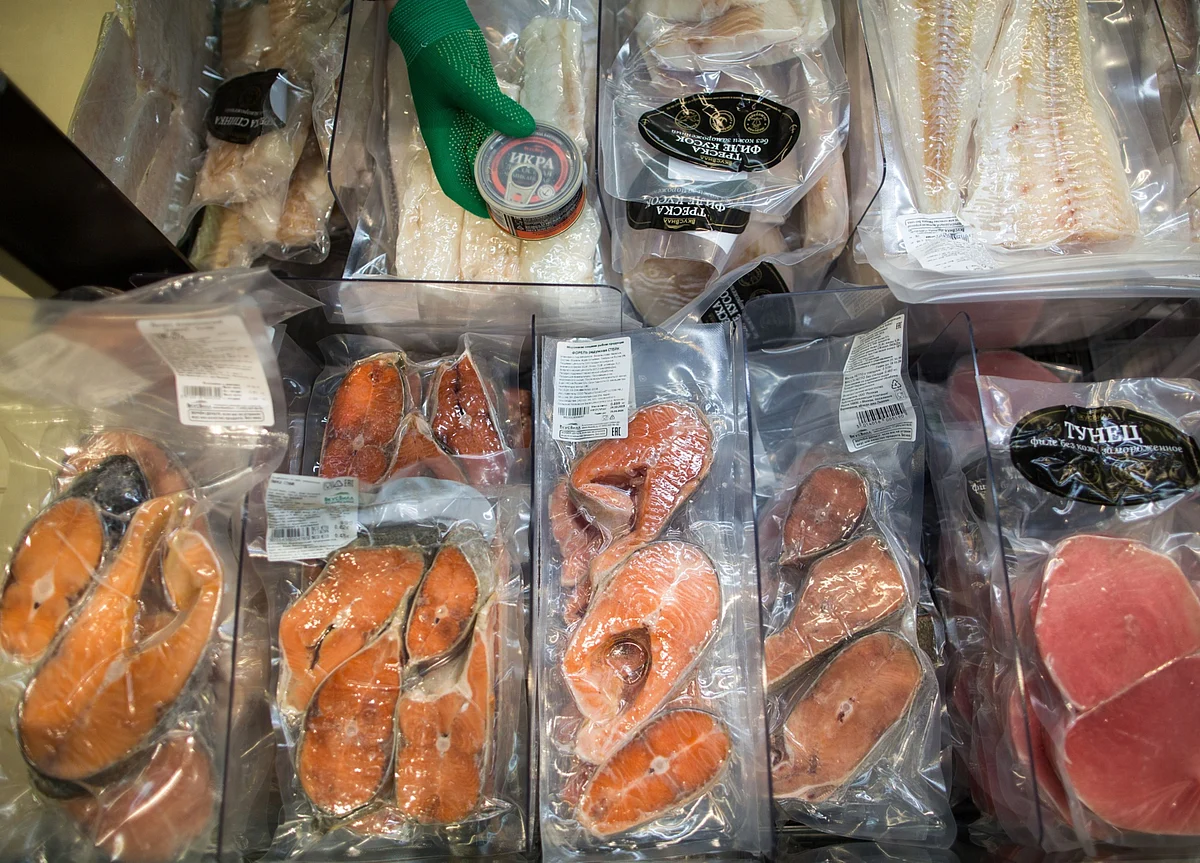 There's Low Risk of Food Spreading the Virus, Experts Say After Salmon Panic