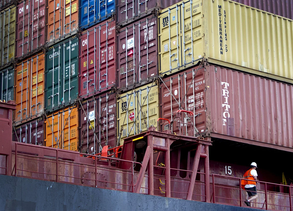 FedEx Joins DHL In Suspending Pick-Up Of China Imports To India