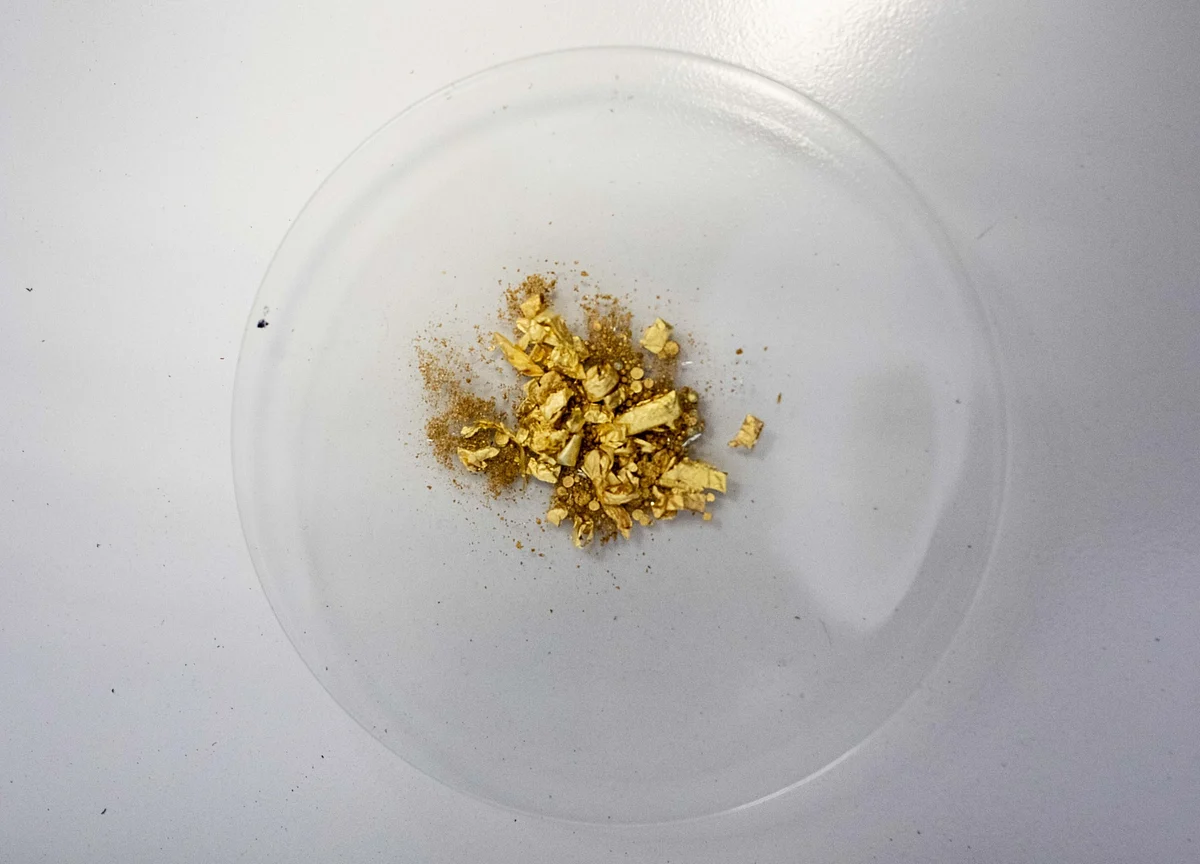 Gold Sags as ‘Mind-Blowing’ Unemployment Rate Curbs Haven Demand