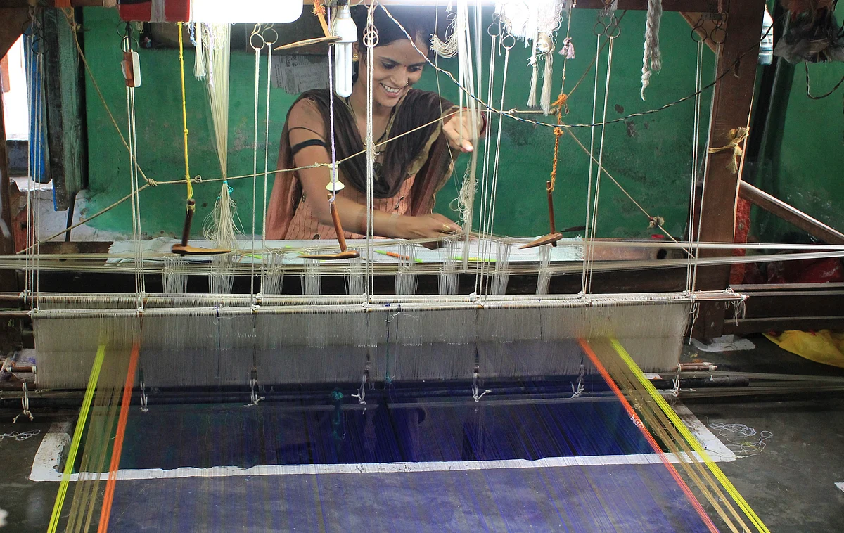 A weaver in Chanderi, Madhya Pradesh. (Photo: Fabindia)