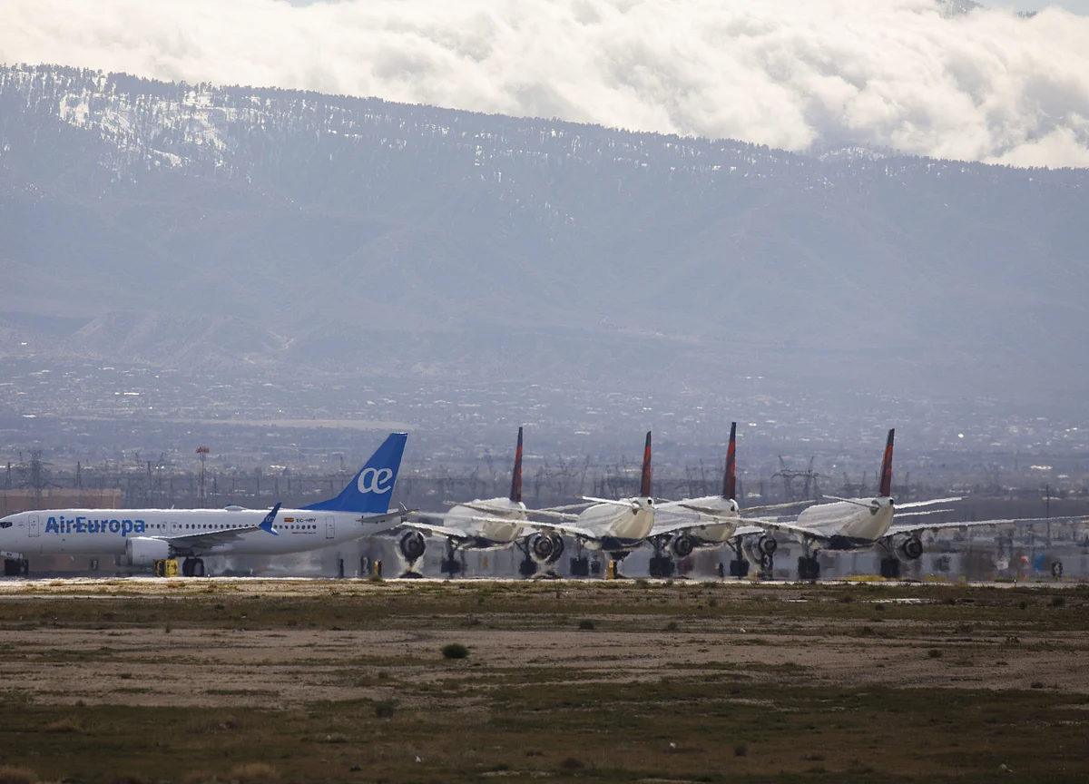 Boeing Leads Dow Higher With 737 Max Test Flights Set to Begin