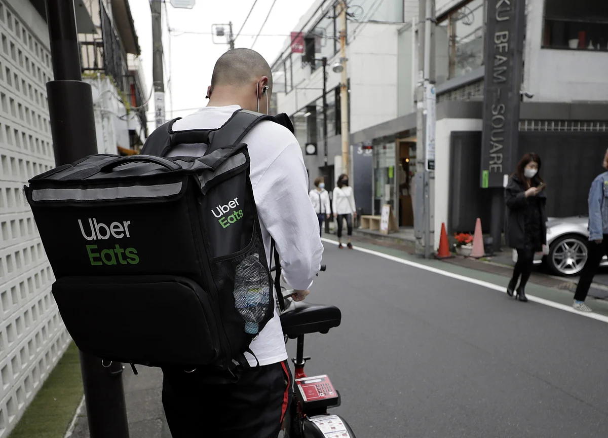 Uber-Grubhub Deal Hinges on Breakup Fee After Narrowing Price Gap