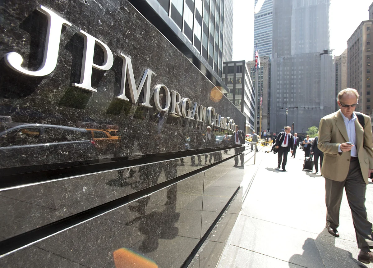 JPMorgan Economists Warn of U.S. Contraction Early Next Year