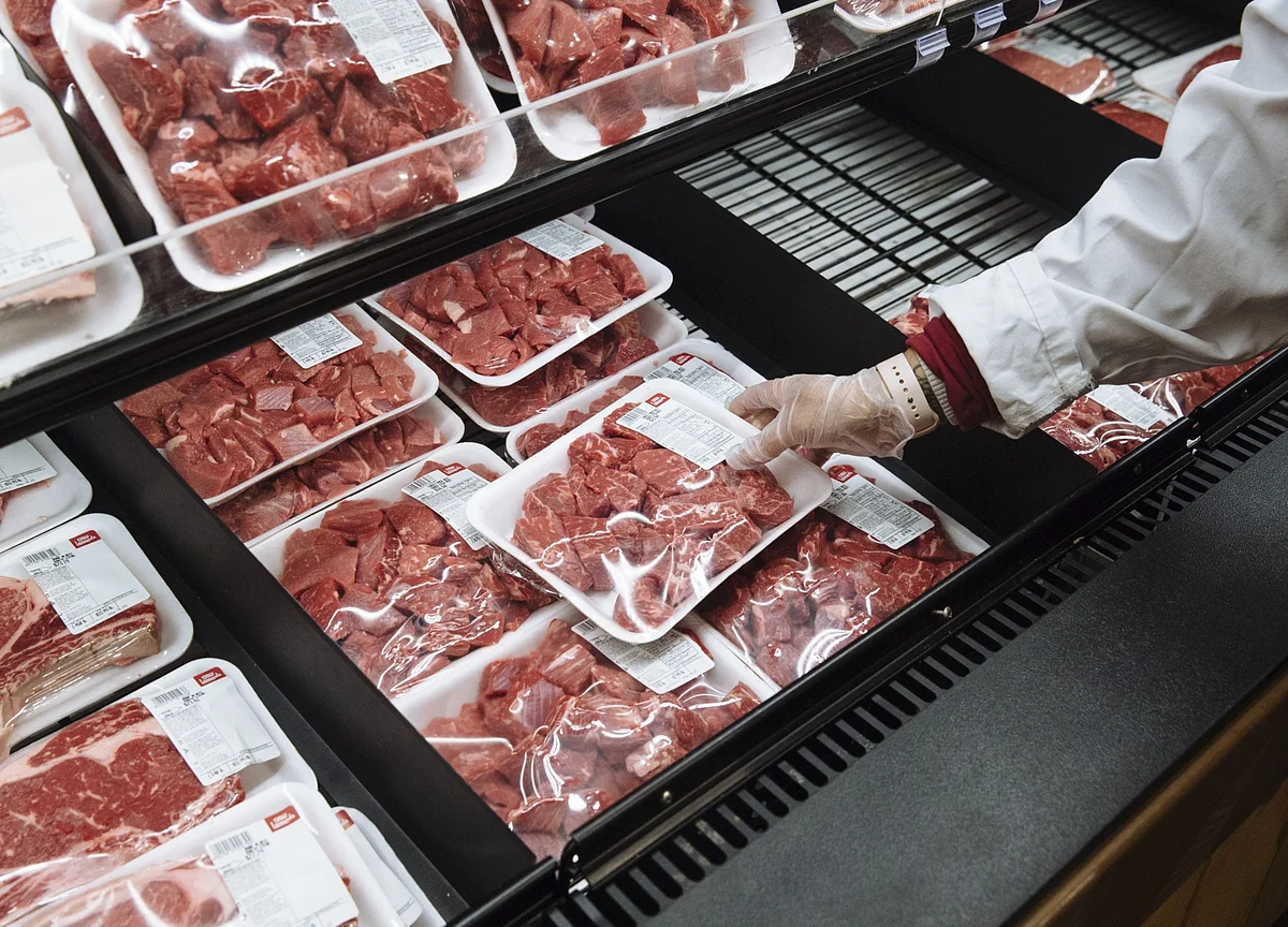 Virus to Cut American Meat Consumption For First Time in 6 Years