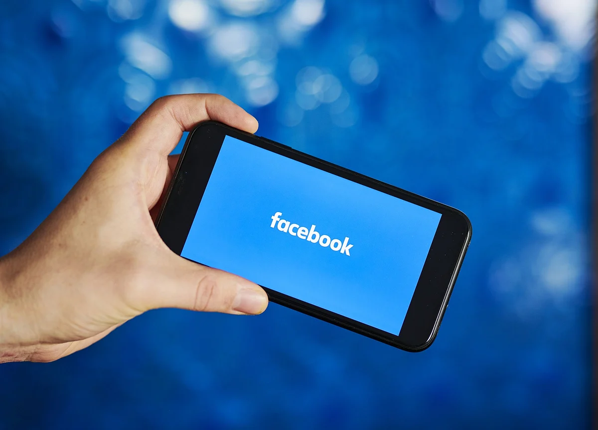 Facebook’s AI Mistakenly Bans Ads for Struggling Businesses