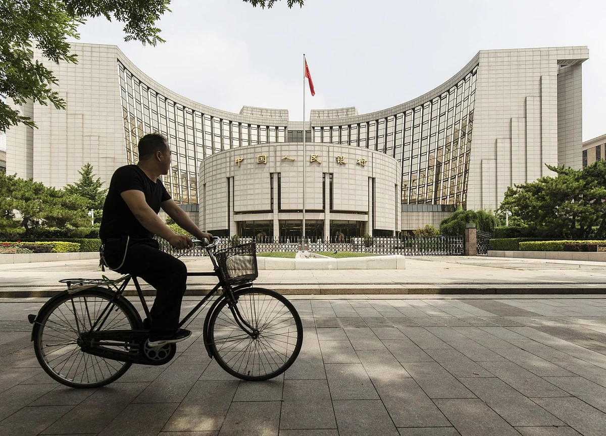 China Is Killing Its Bond Bull to Save Main Street
