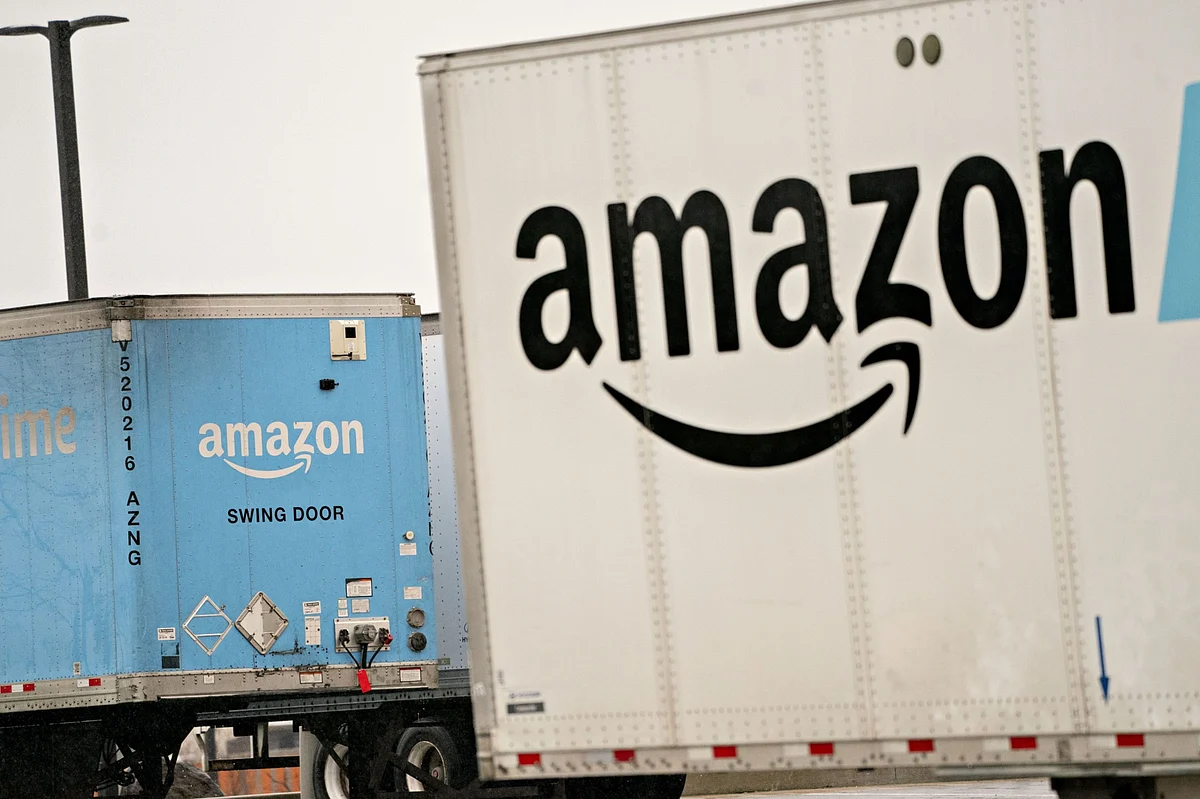Amazon Workers Sue Over Virus Brought Home from Warehouse