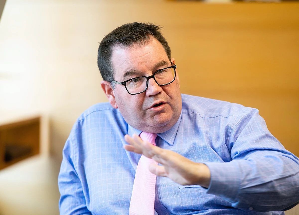 New Zealand’s Robertson Warns Not to Expect Foreign Students in 2020