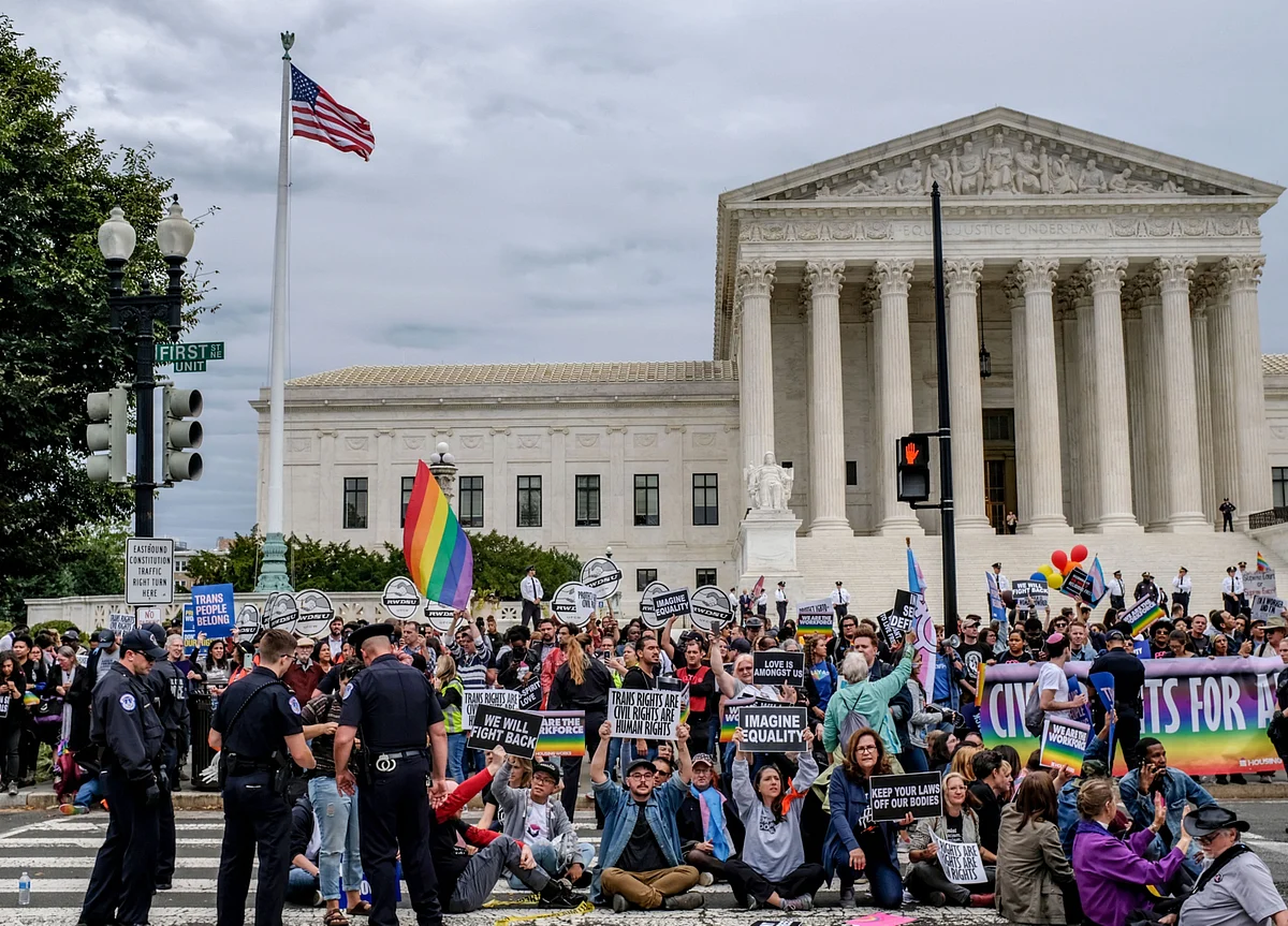 Workers Can’t Be Fired for LGBT Status, U.S. Supreme Court Says