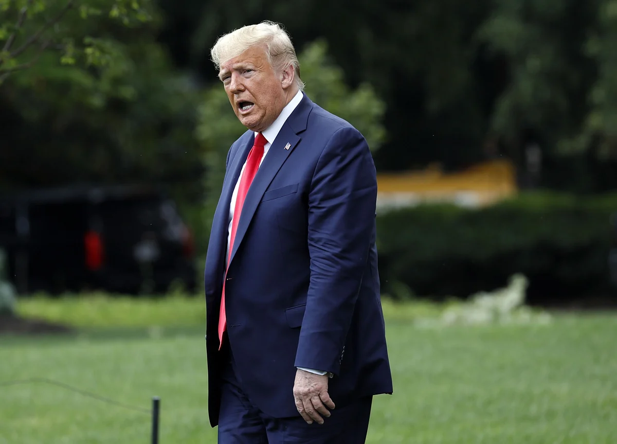 Trump’s 2020 Path Gets Trickier With U.S. Formally in Recession