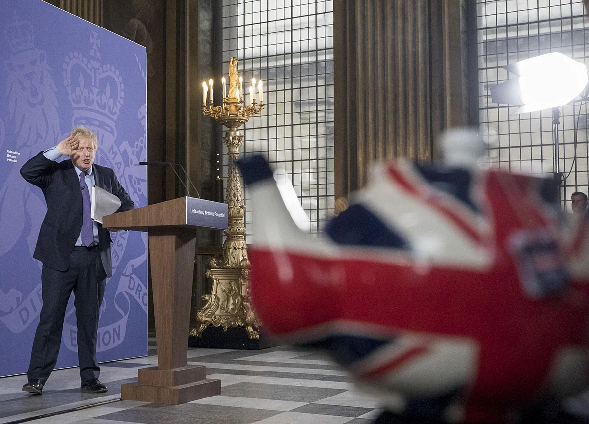 Extending Brexit Talks Would Be ‘Crazy’, U.K. Minister Says