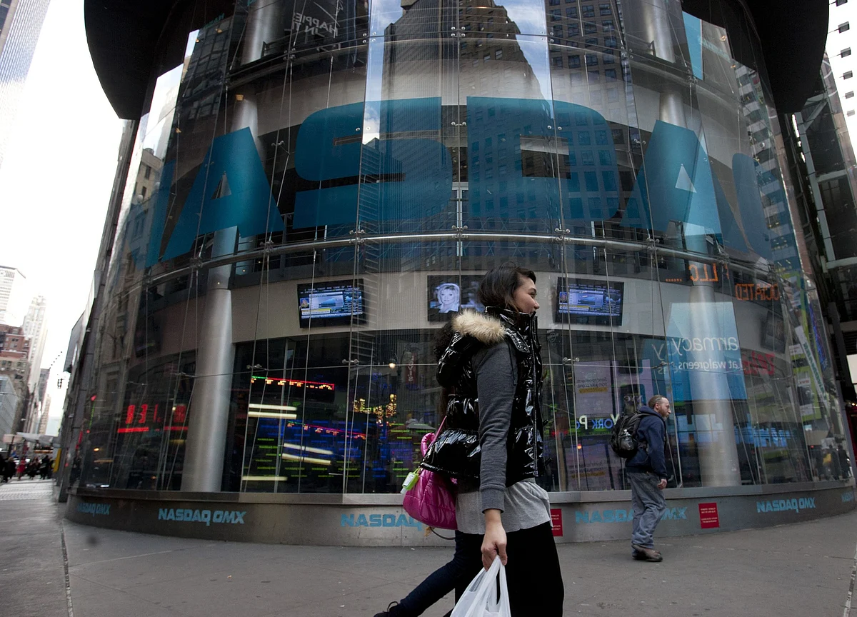 S&P 500 Erases June Losses After Record Home Sales: Markets Wrap