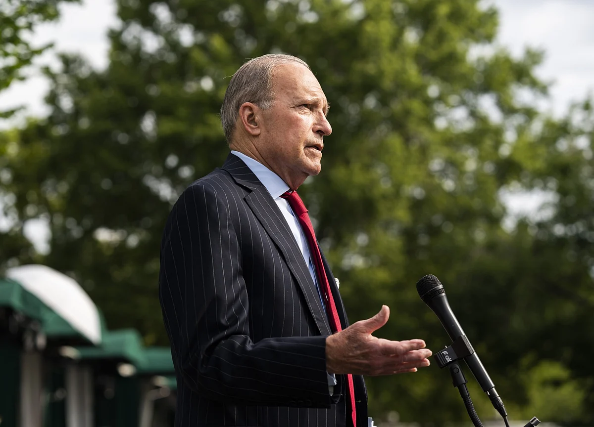 Kudlow Says U.S. Economy Won’t Shut Down Despite Surge in Virus