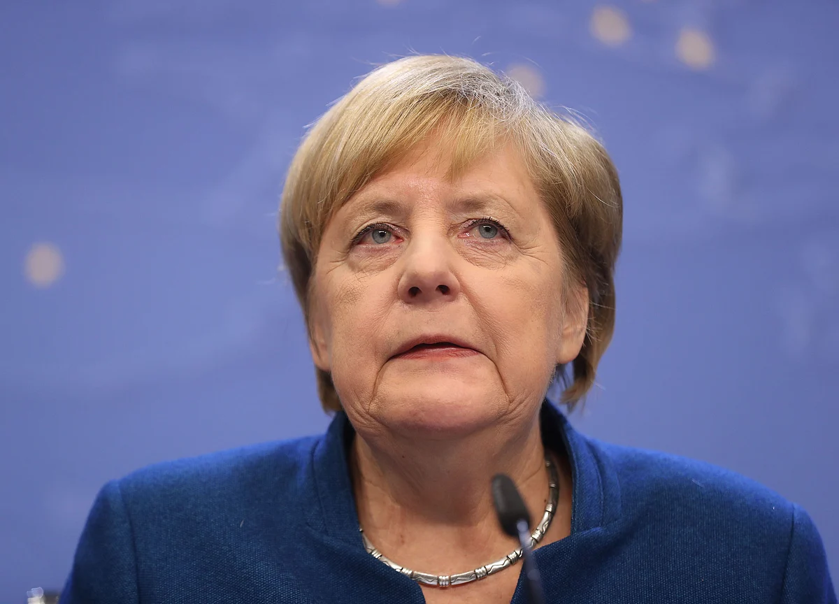 Trump Undermines Merkel as She Tries to Stand Up to Putin