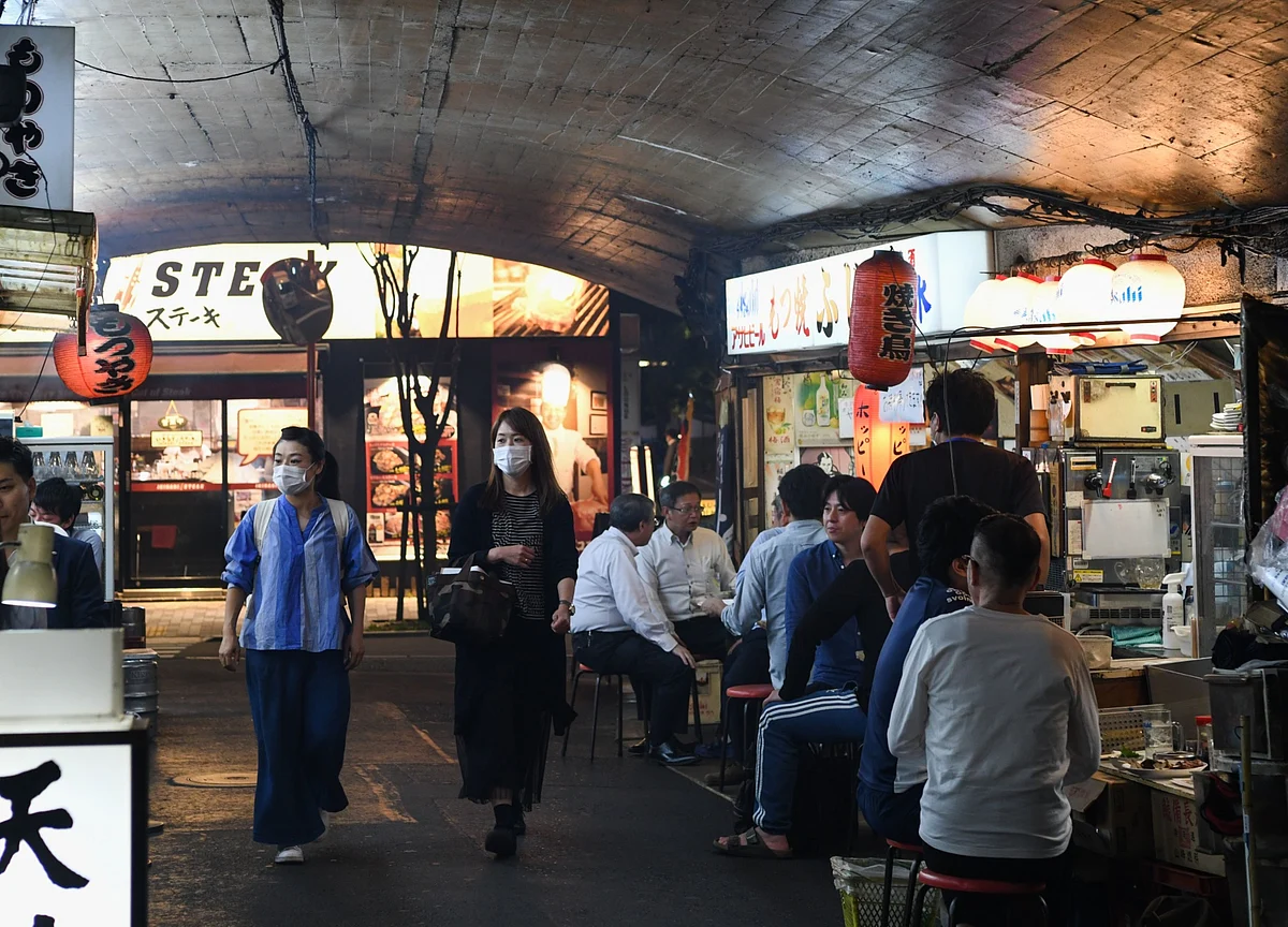 Tokyo Covid Cases Jump to Record With City on Highest Alert