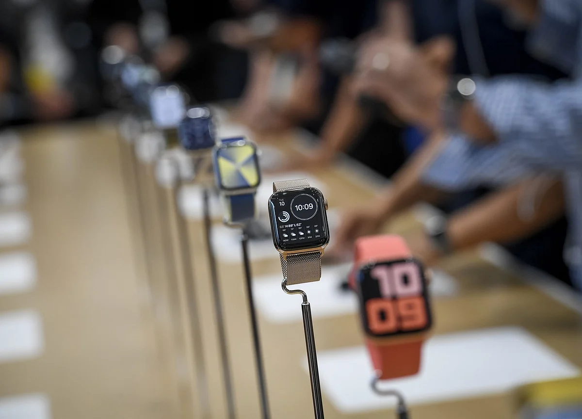 Apple Watch, Fitbit May Help Spot Emerging Coronavirus Outbreaks
