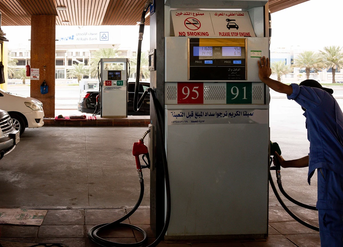 Saudis Make Biggest Oil Price Hike in 20 Years After OPEC+ Cuts
