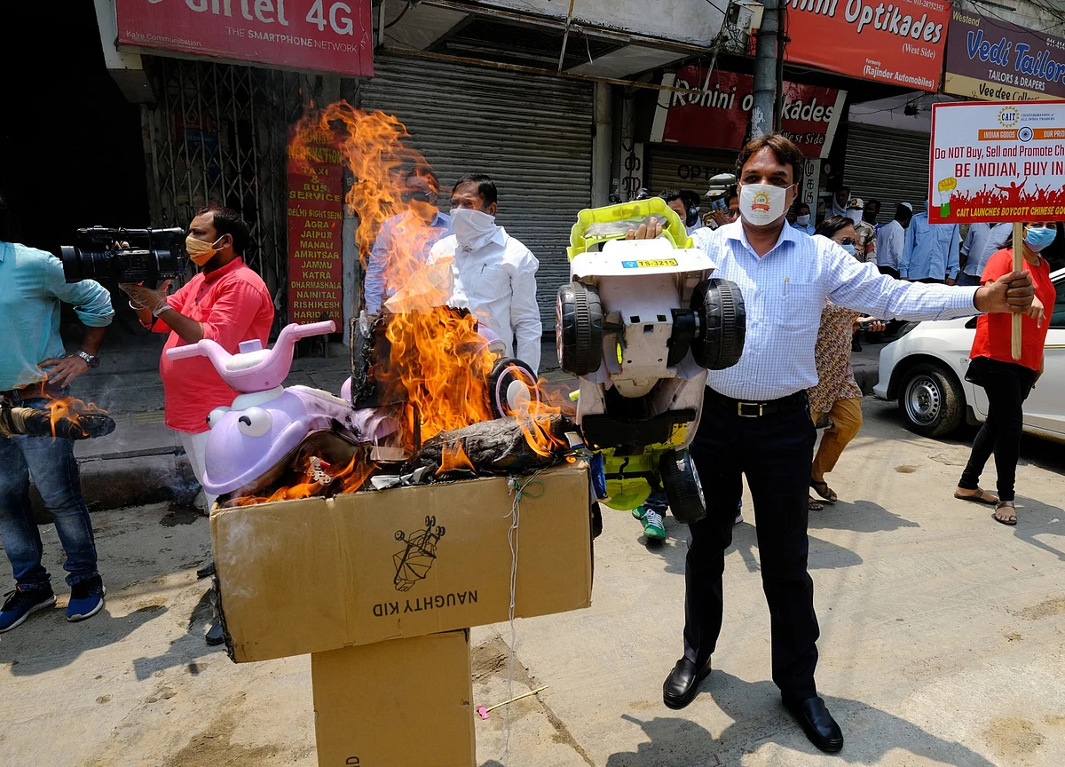 India-China Border Tension: Traders Protest, Burn Chinese Goods In Delhi