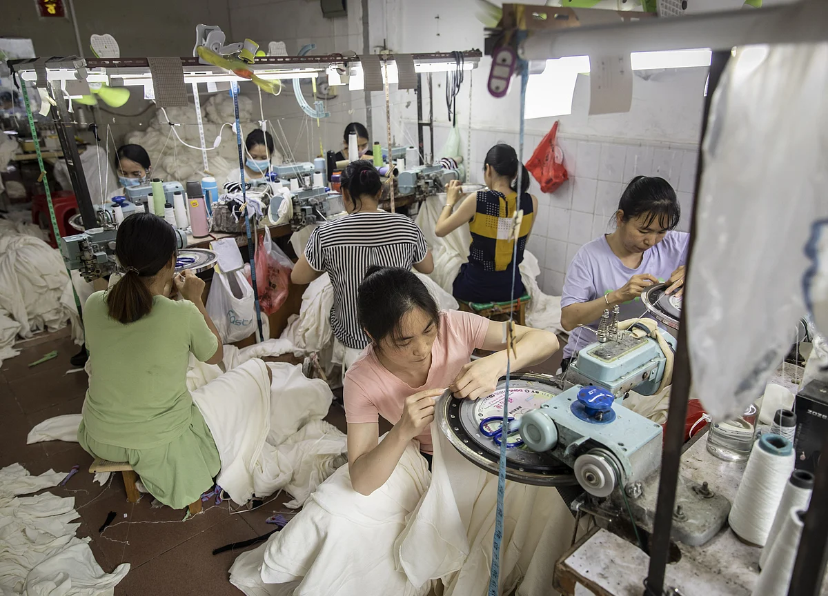 China Factory Outlook Brighter in June as Recovery Continues