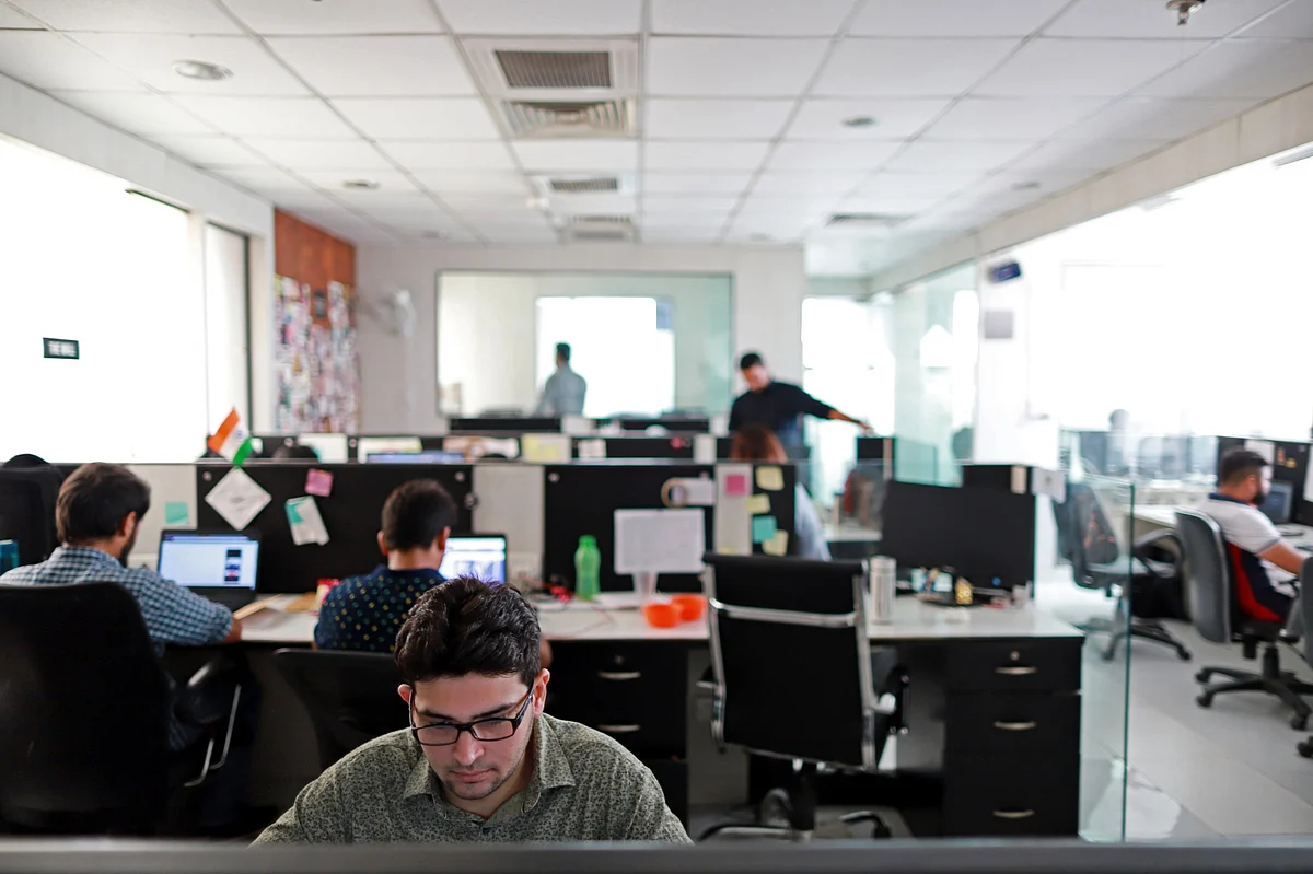 Trump Visa Freeze Endangers India Tech Industry’s Talent Model