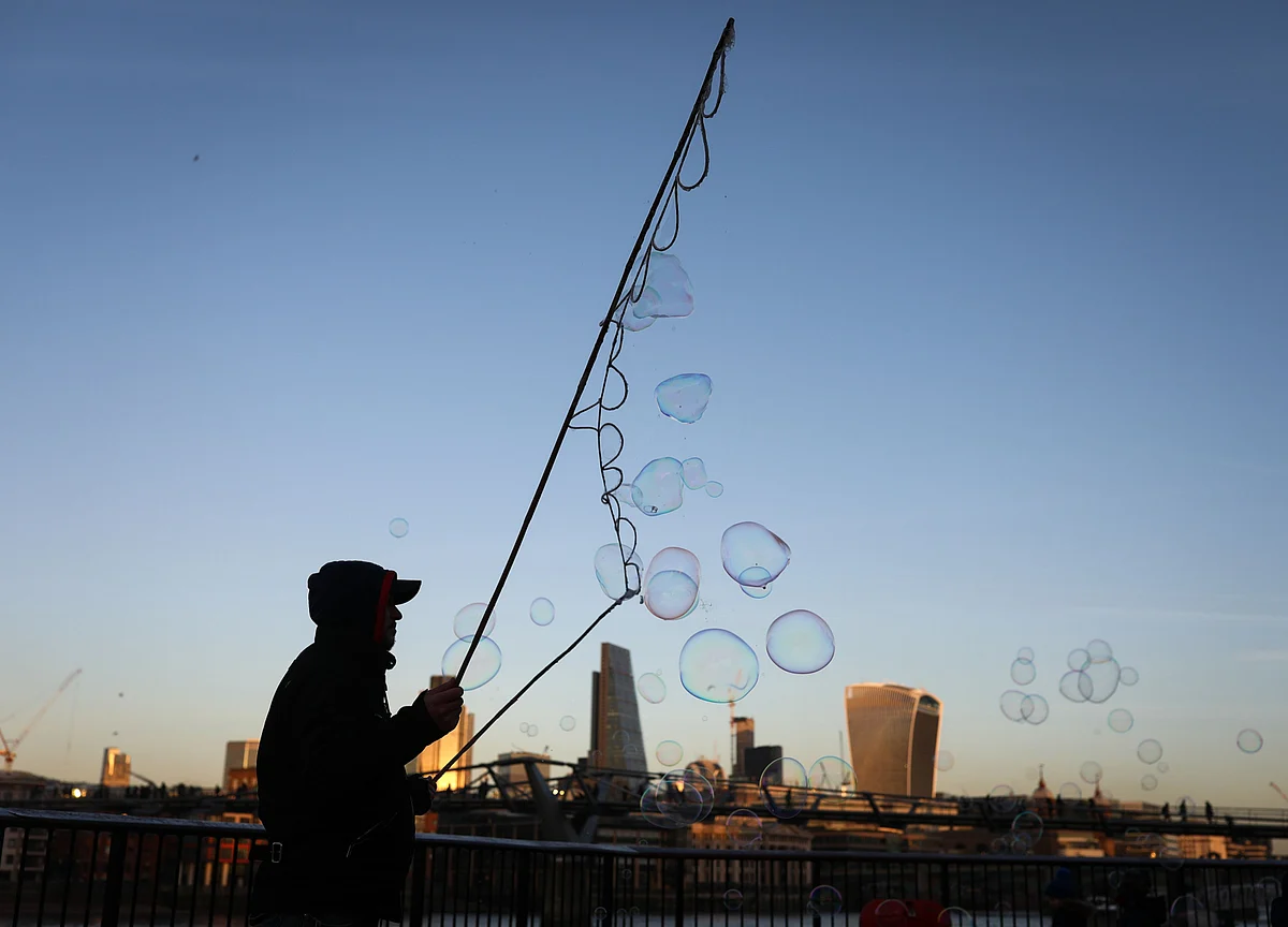 If U.S. Stocks Are a Bubble, They’re Hardly Alone