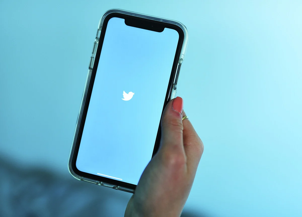 Twitter Suspends Hundreds Tweeting #dcblackout During Protests