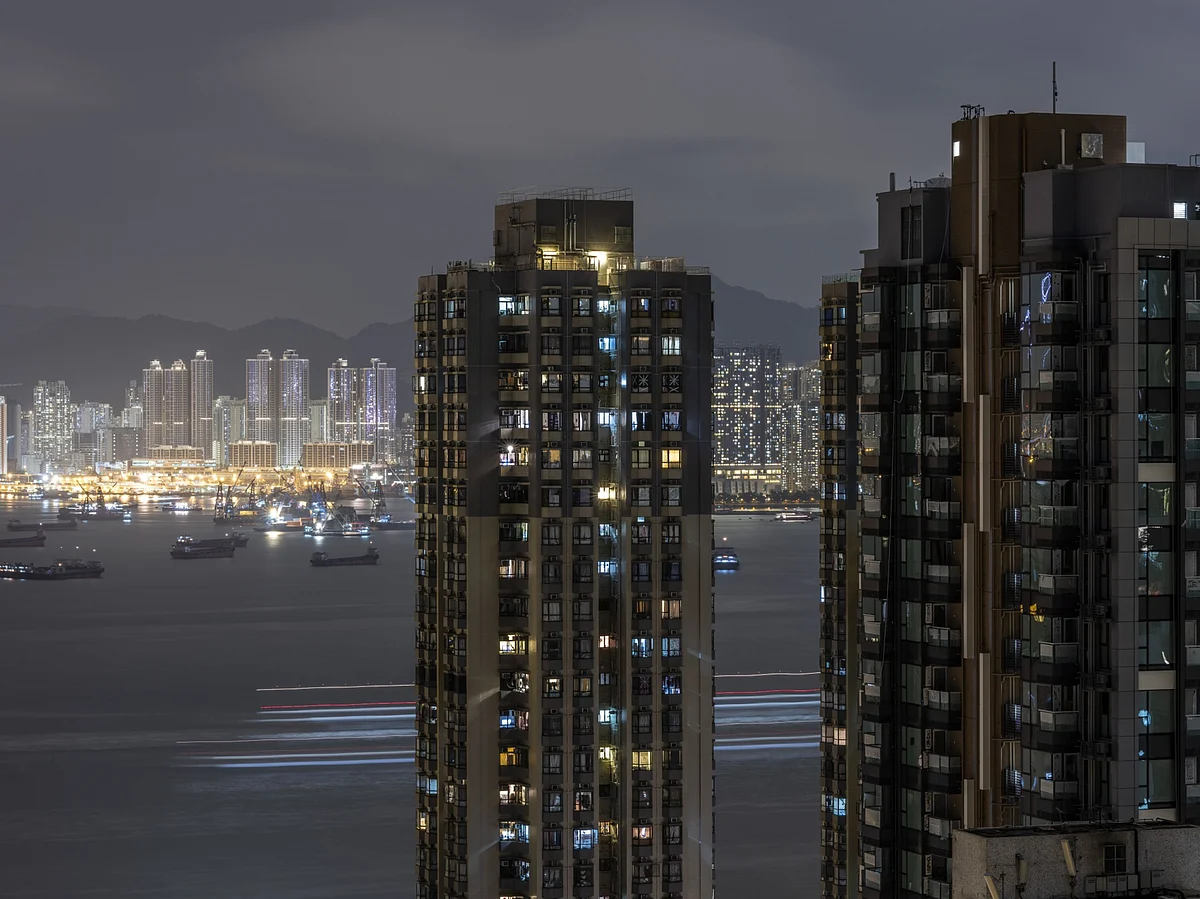 Relaxed ‘Hukou’ Rules Spur China Home Rebound Beyond Beijing