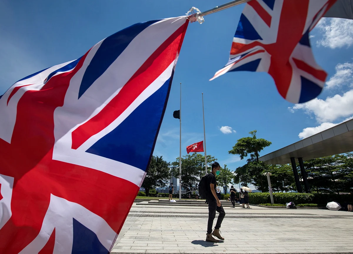 U.K. Set to Halt Hong Kong Extradition Pact in China Spat