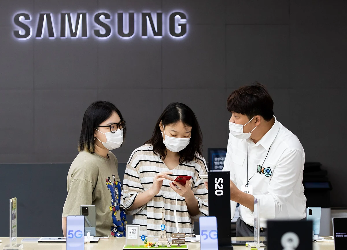 Samsung’s Profit Beat May Precede Slowing Chip Sales Growth