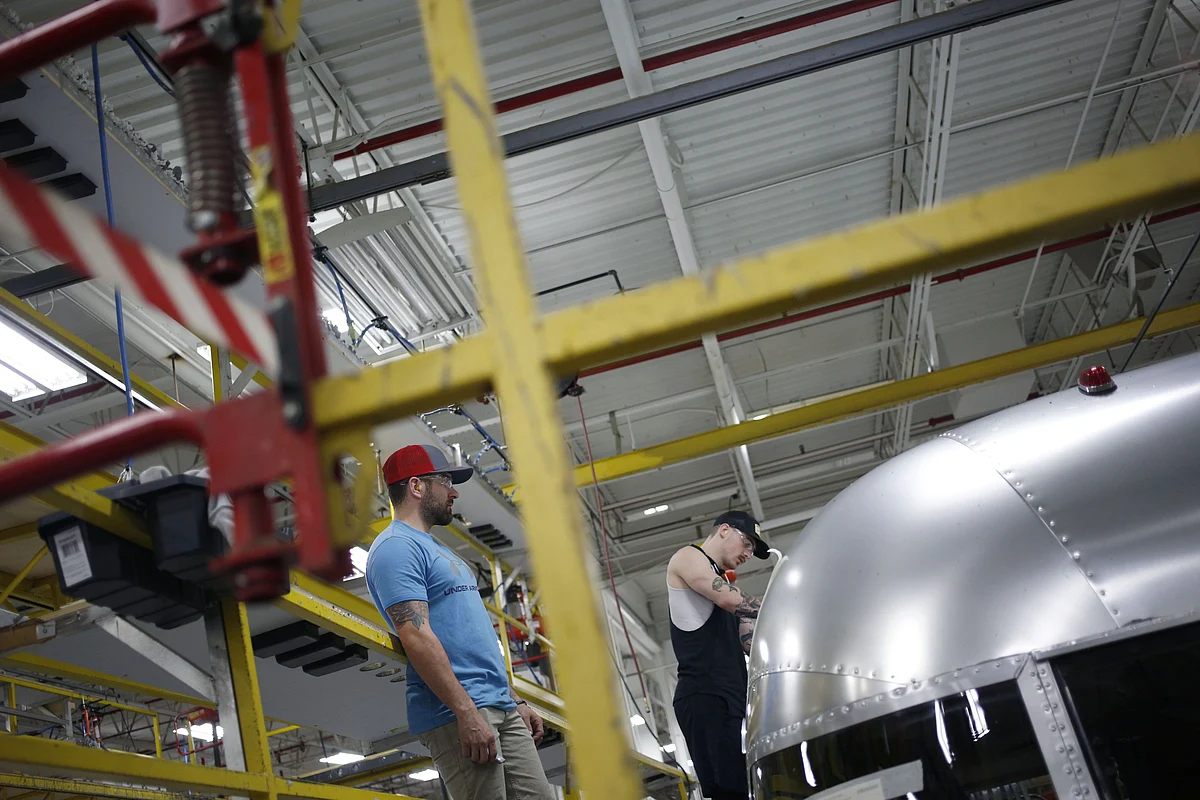 U.S. Industrial Output Surges by Most Since 1959 on Reopening