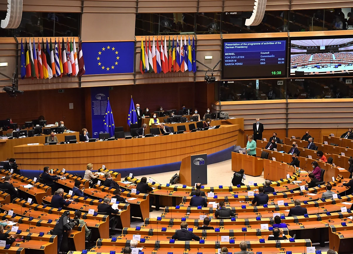 EU Leaders Deadlocked Over Recovery Fund as Talks Continue