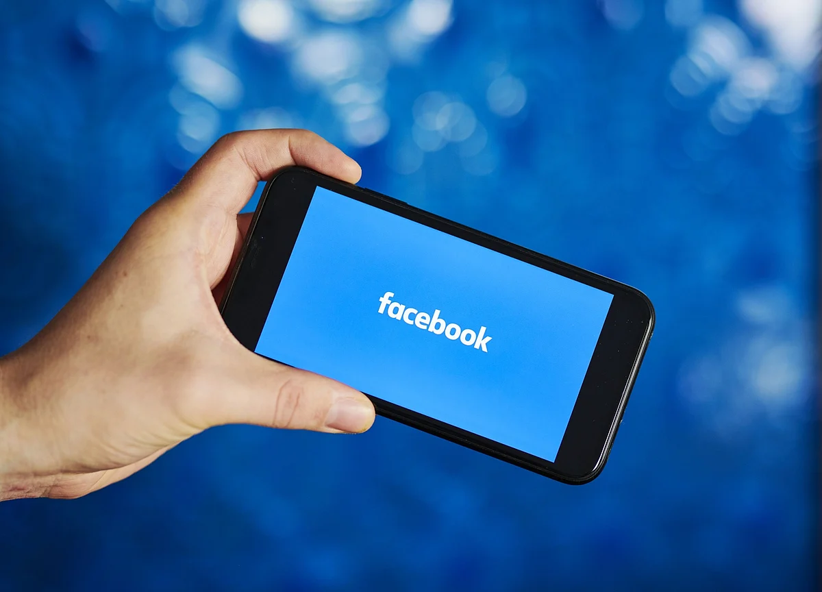 Facebook Scorned by Advocacy Groups After Zuckerberg Meeting