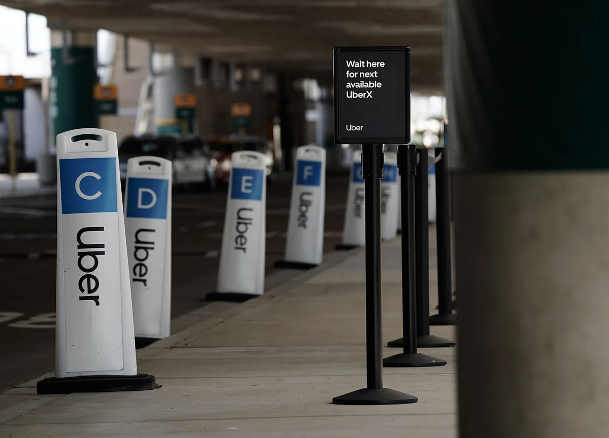 Uber Takes Shot at Lyft in Defense to Gig Worker Suit